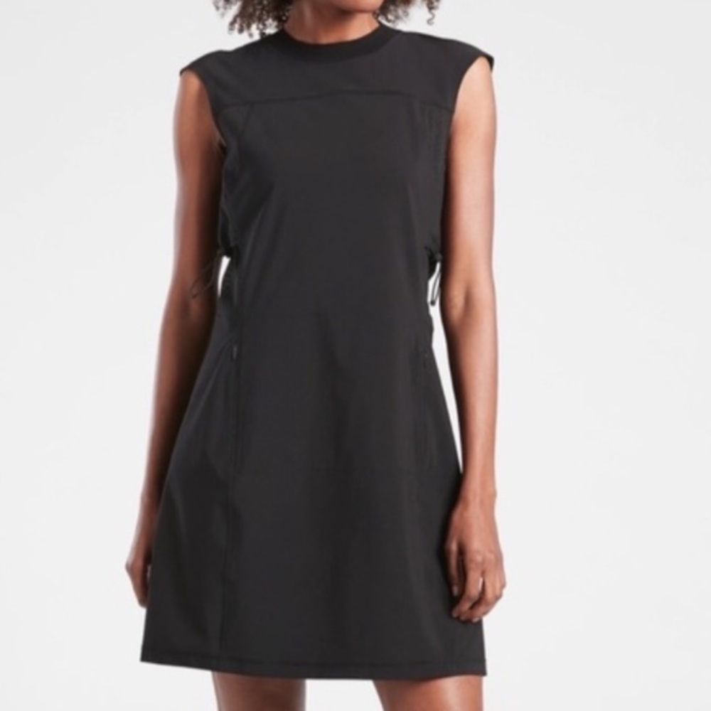 Athleta Yosemite lightweight/travel dress
